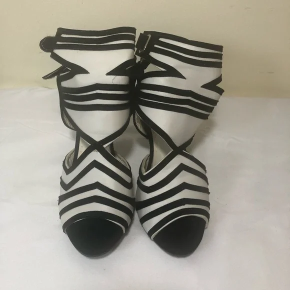 Stylish Black and White Women's Heels - Picture 1 of 5